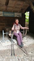 an der Weltmeisterrodelbahn, Wanderführerin Ria
