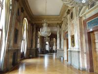 025 im Burgtheater