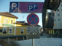 ...  ein ungewöhnliches Parkschild  -  Nichtparkschild?