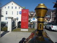 ...  da schnauft sie heran.