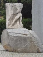  Denkmal gegen Krieg u. Faschismus