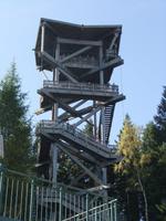 Die meisten Gäste erklimmen noch den Aussichtsturm auf dem Hirschenkogel