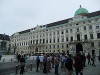 Im Hof der Alten Hofburg