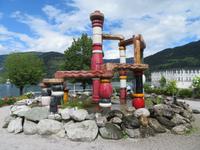 Hundertwasser-Brunnen am Grand Hotel
