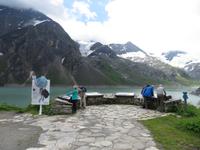 Warten auf die Staumauer-Führung