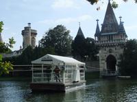 Mit der Seilfähre setzten wir über