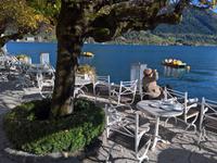 Gartenterrasse des Grandhotels mit Blick auf den Zeller See.