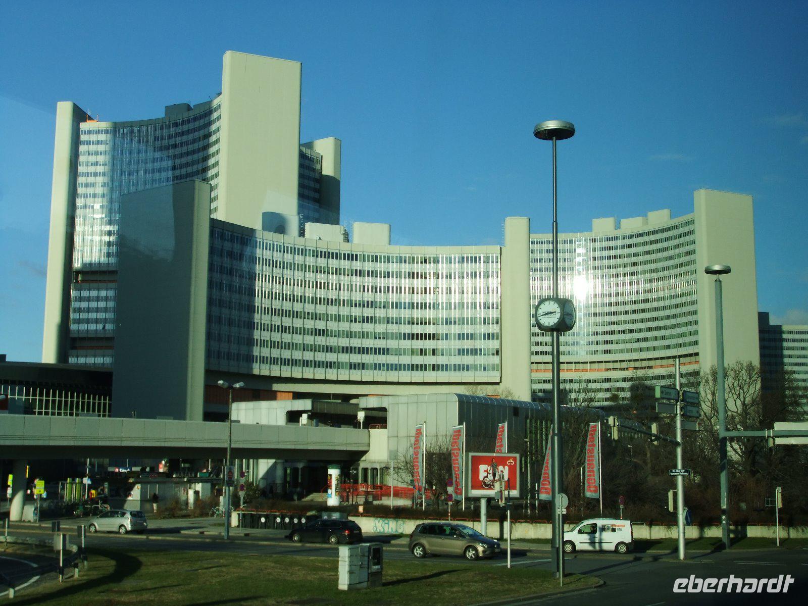 Fahrt durch die UNO-City