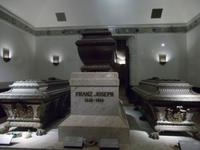 DSCN1501  Kaiser Gruft