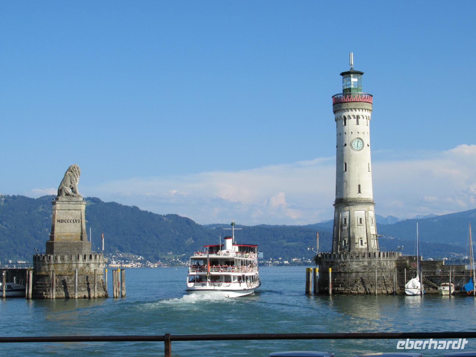 Lindau - Hafen - Ausfahrt des MS München
