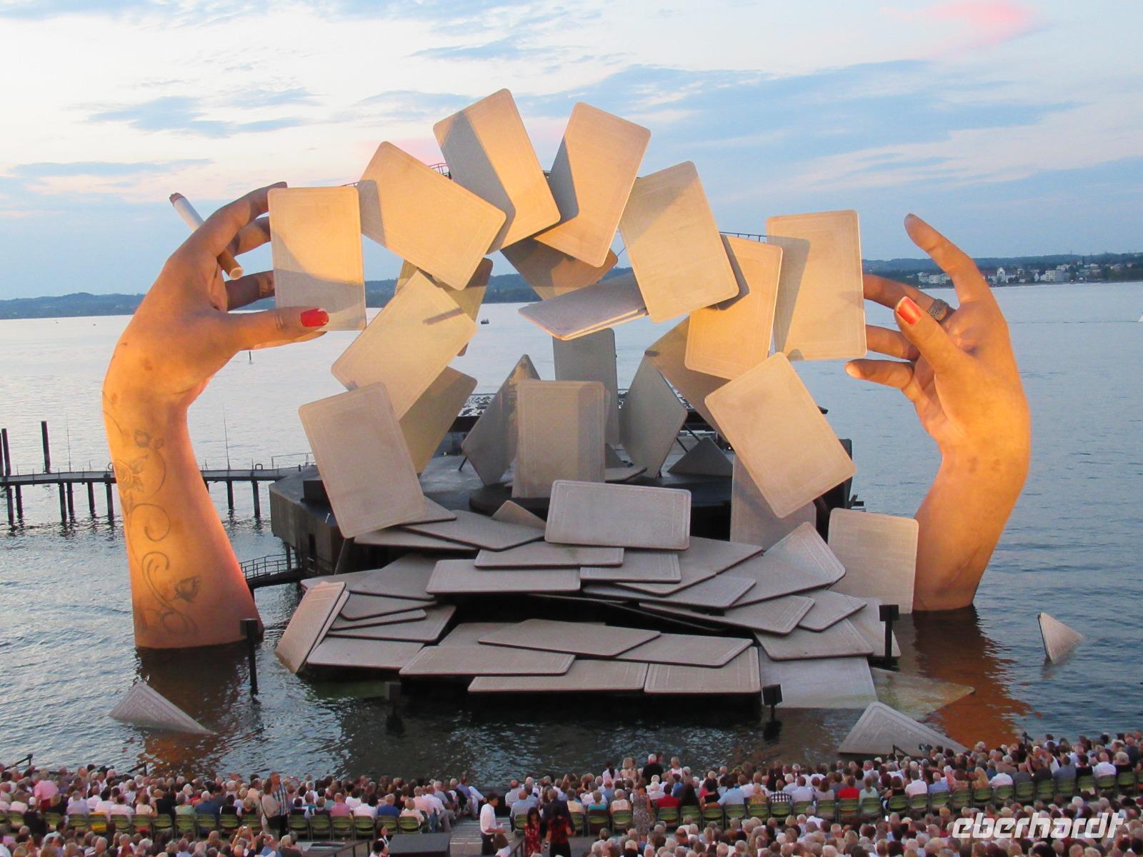 Seebühne Bregenz am Abend kurz vor Beginn der Vorstellung