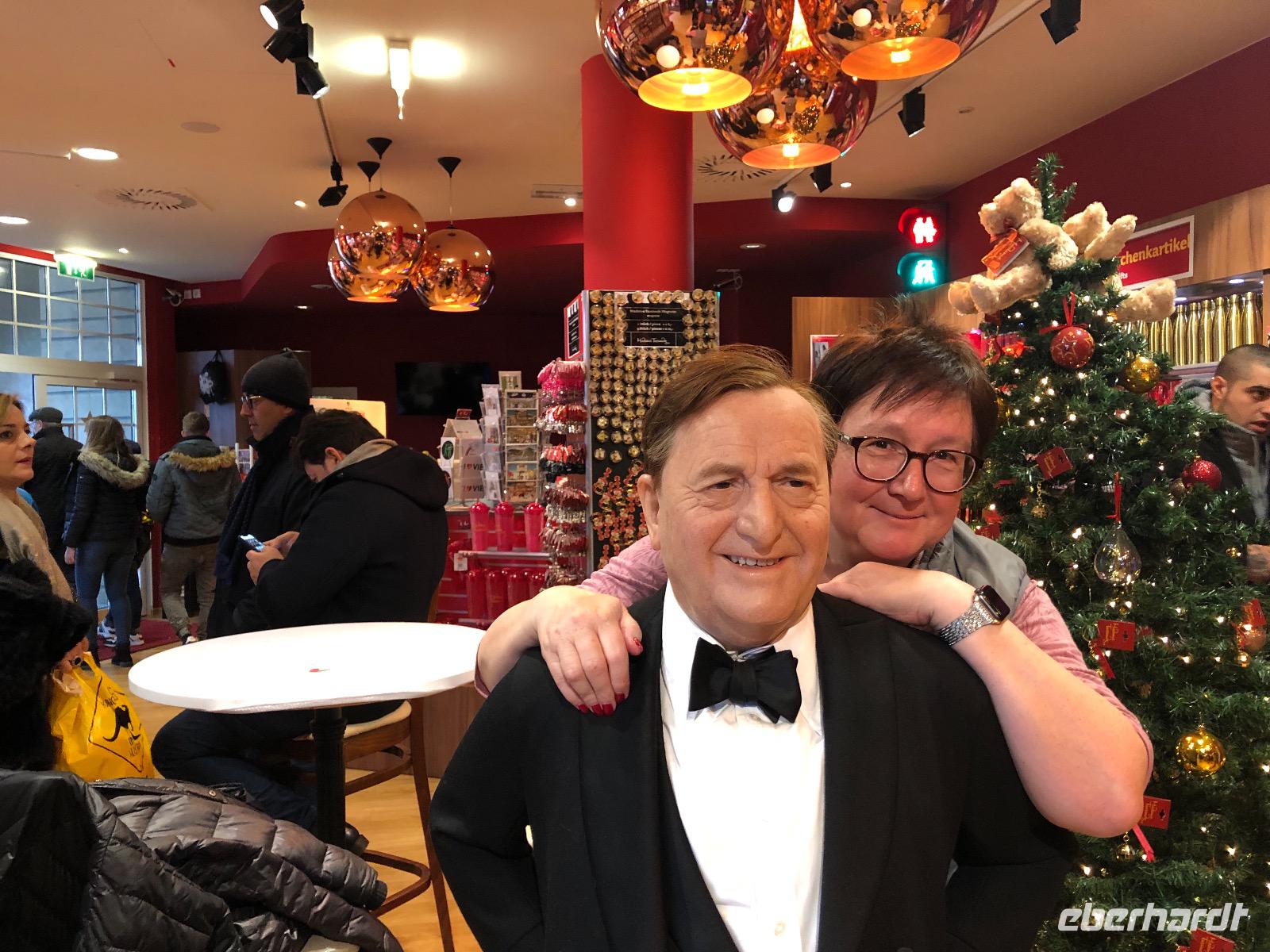 Wien - Reiseleiterin Sabine trifft Hans Moser