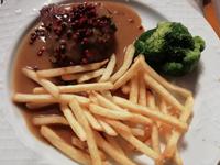 Als Hauptgang wurde Hüftsteak serviert