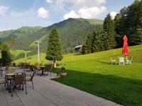 Sonnenterrasse am Hotel Montana