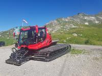 Schneeräumfahrzeug am Nebelhorn