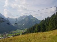 Blick von der Sonna-Alp zum Zaferna Lift
