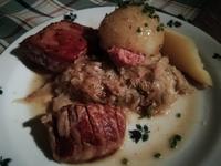 Deftiges Heurigenessen