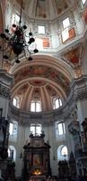 Innenansichten des Doms zu Salzburg