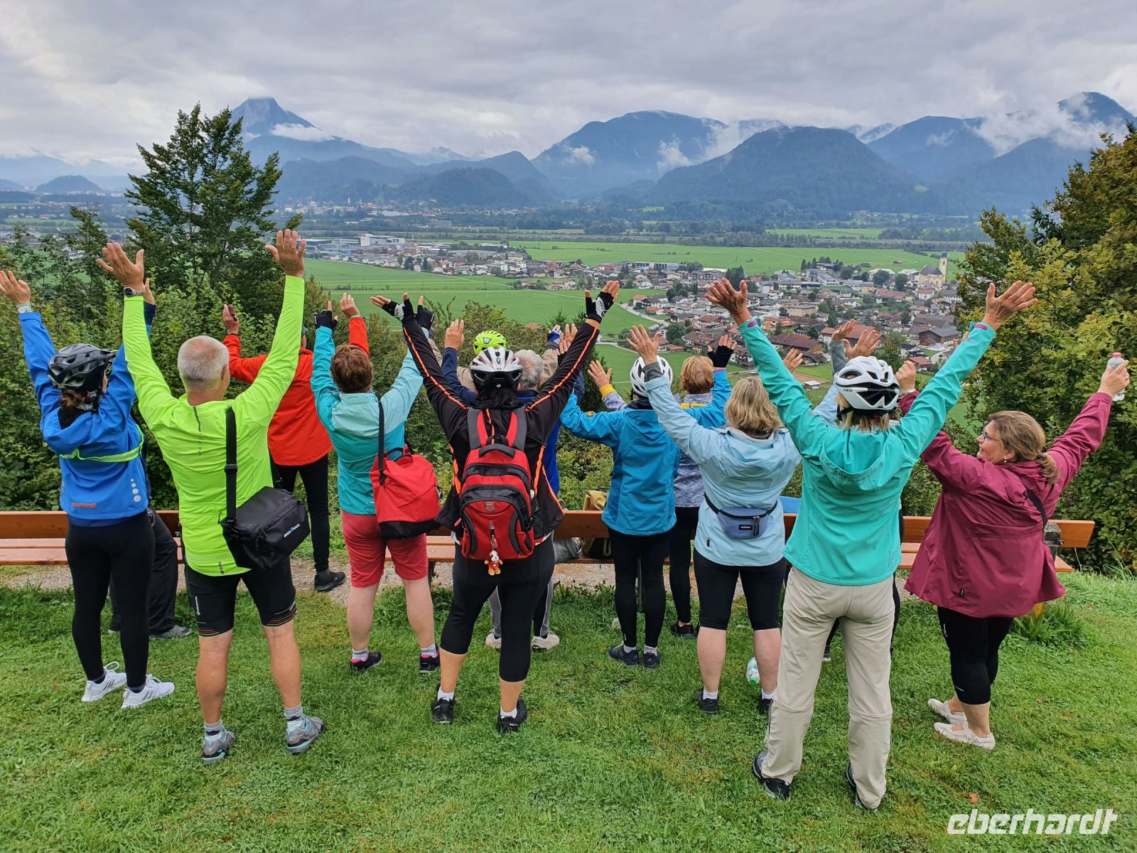 Unsere E-Bike Gruppe mit Blick nach Ebbs
