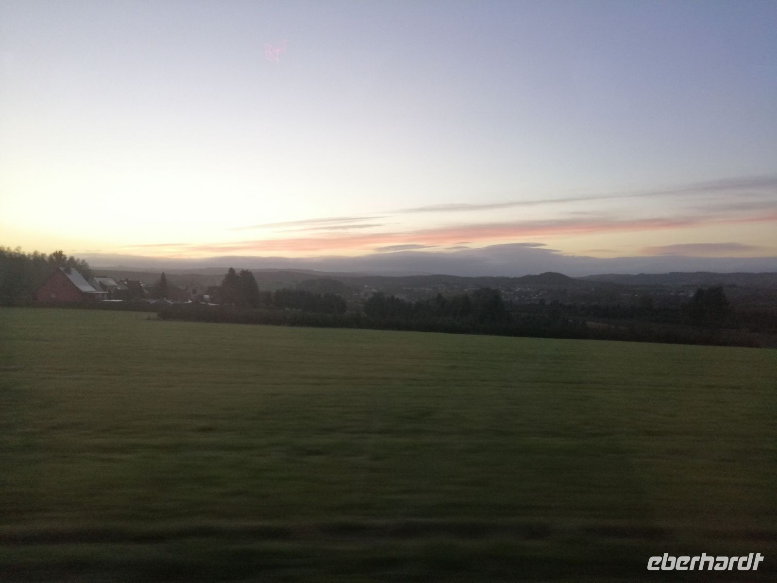 Start in den Urlaub bei Dämmerung