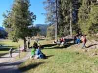 wir stärken uns bei einem gemühtlich Picknick