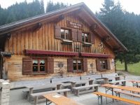 Die Bärgunt-Hütte (1.408 m)