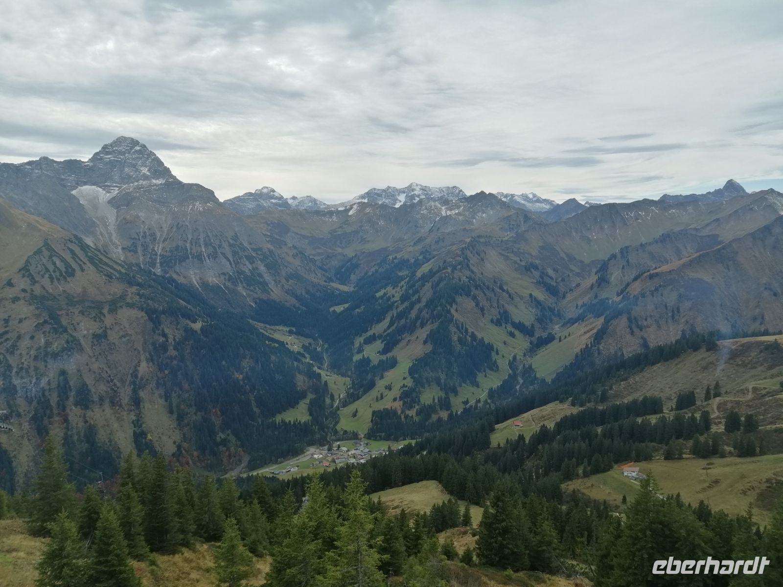Die Bergpanorama vom Walmendingerhorn