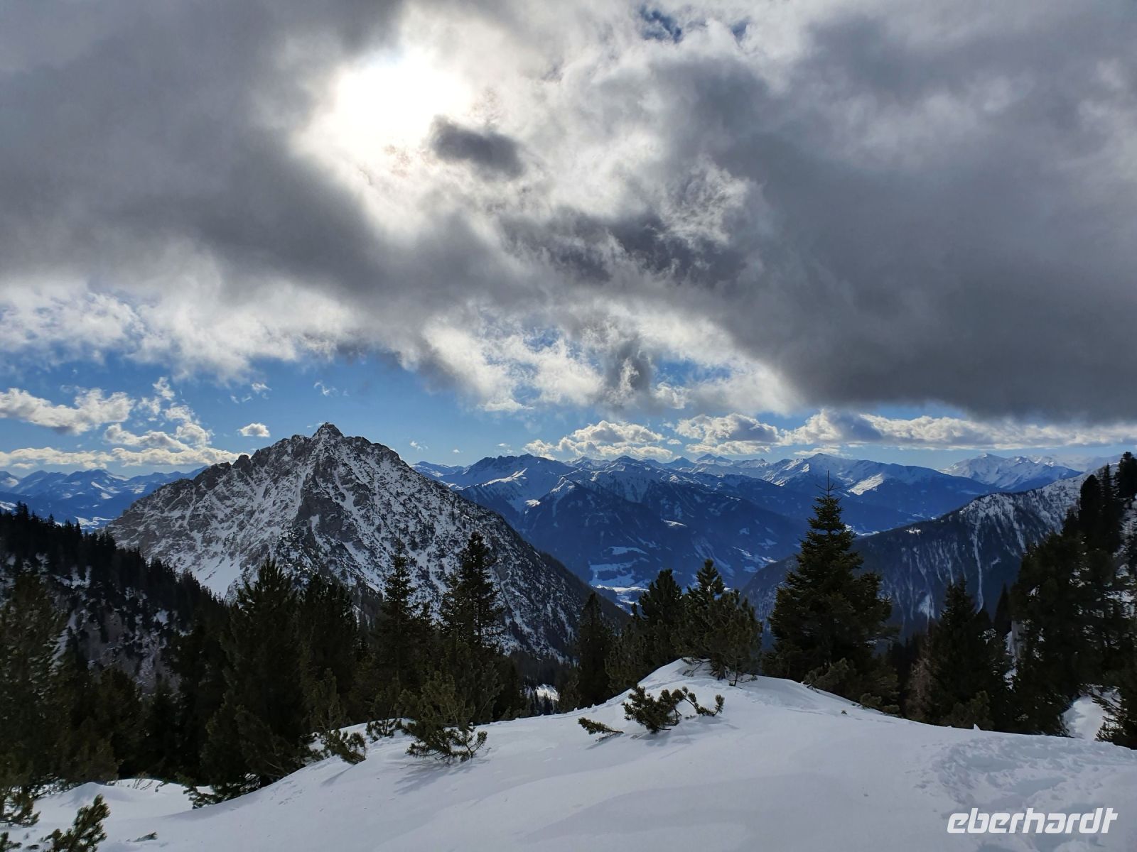 Blick vom Rofan zu den Zillertaler Alpen