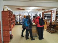 Maurach, Besichtigung der Edelbrennerei Kostenzer