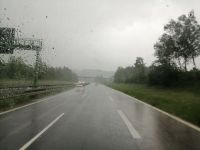 Da sind wir aber froh: es regnet sich ab und morgen wandern wir!