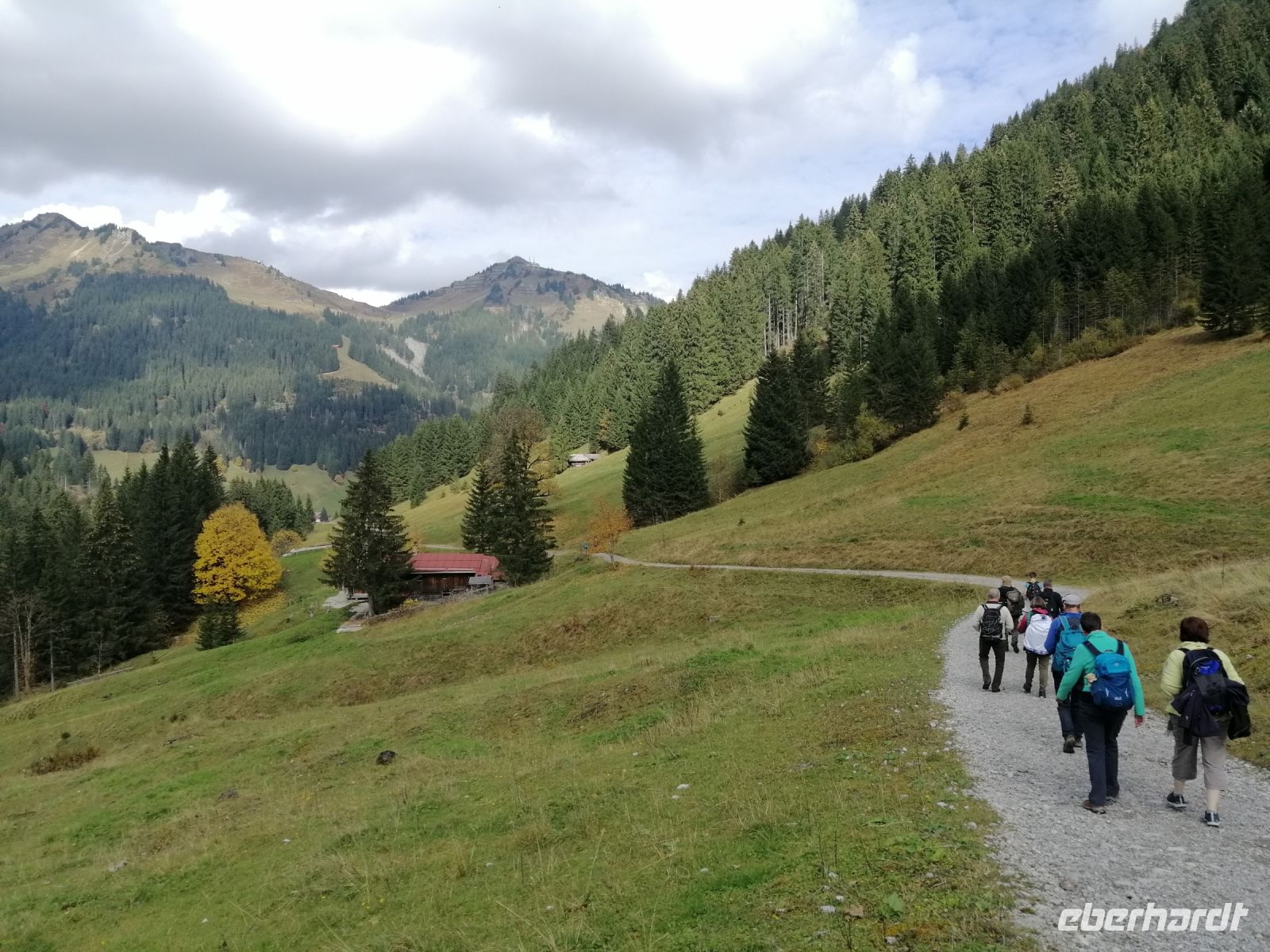 IAuf dem Rundwanderweg im Bärgunttal