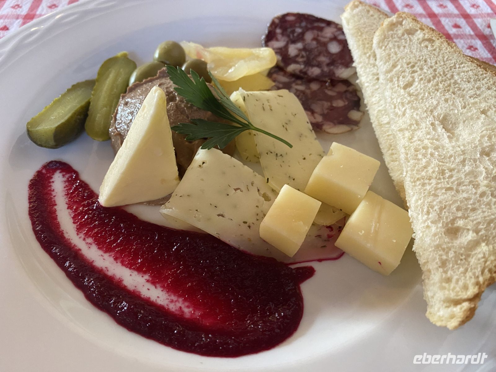 Tag 4 - Kalte Platte mit regionalen Spezialitäten 