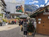 ...aus der Stadt heraus Blick auf den Monte Cristallo.