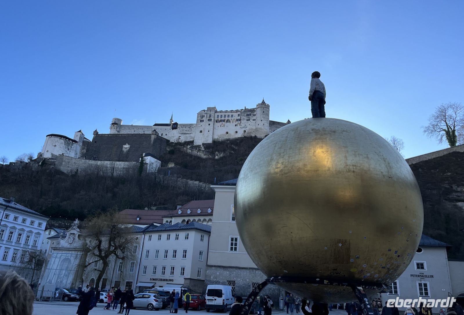 Am Kapuzinerplatz mit Blick auf die Festung