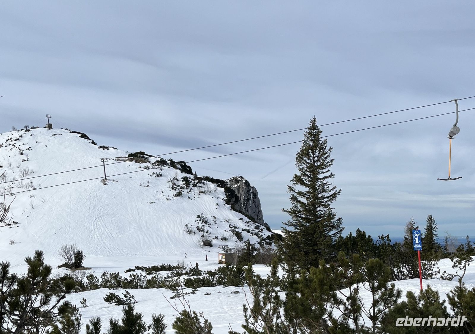 Hinten, genau in der Bildmitte das Europakreuz - wenn man es weiß ;-)