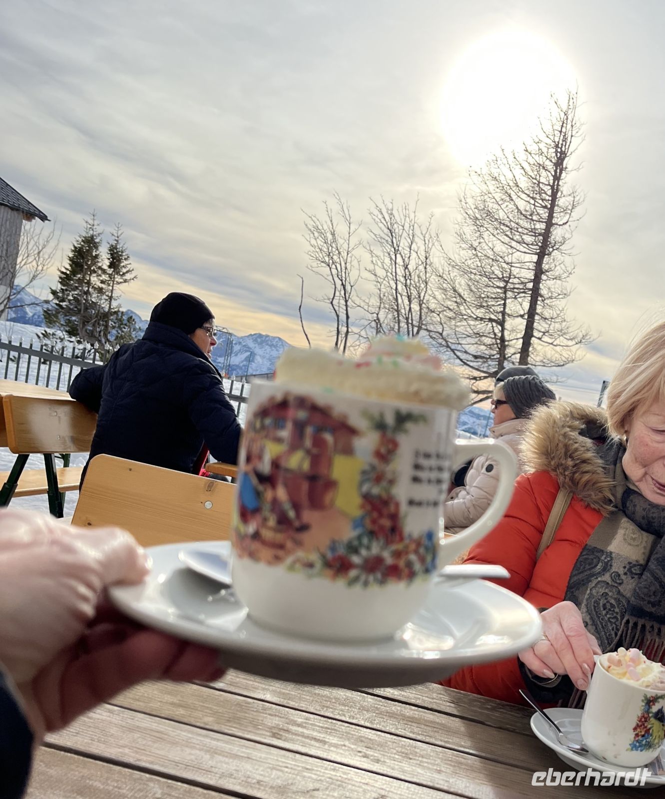 Heißer Kakao mit Schlagobers