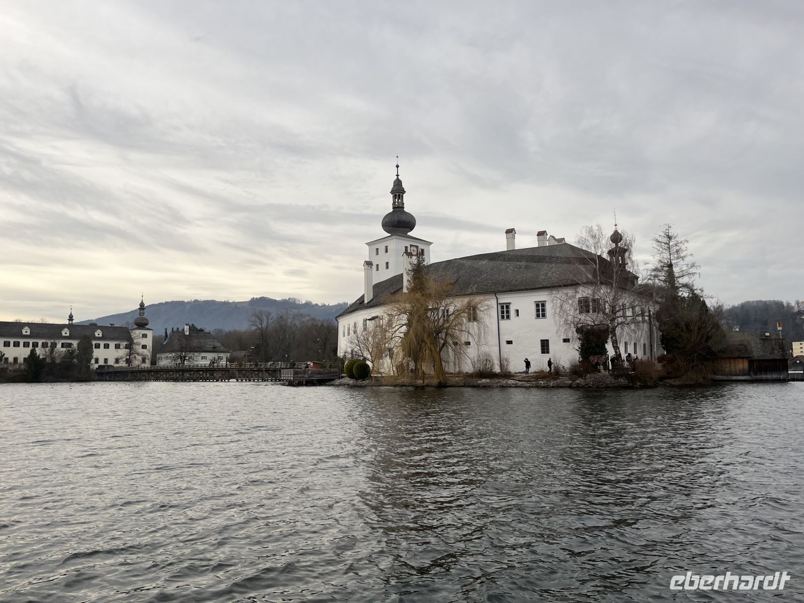 Schloss Ort vom Traunsee aus