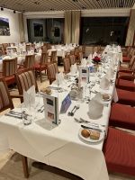 Vor der Silvestergala noch die Eberhardt-Schilder aufgestellt