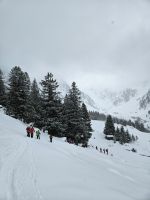 Abstieg ins Langenbachtal mit Blick zur Bsuchalm