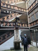 Innsbruck, hgistorischer Innenhof der ersten staatlichen Schule