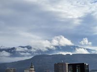 Blick zum Patscherkofel vom neuen Rathaus in Innsbruck