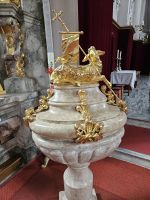 Fulpmes, Taufbecken in der Kirche