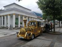 Stadtrundgang durch Bad Ischl: Kaiserzug vor der Trinkhalle