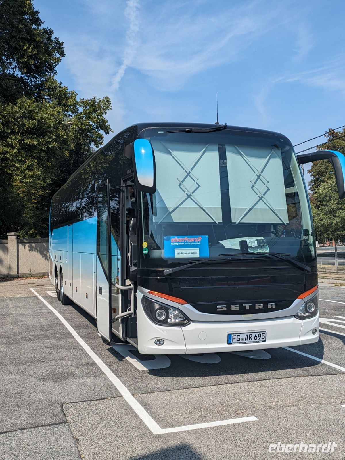 unser Eberhardt Bus