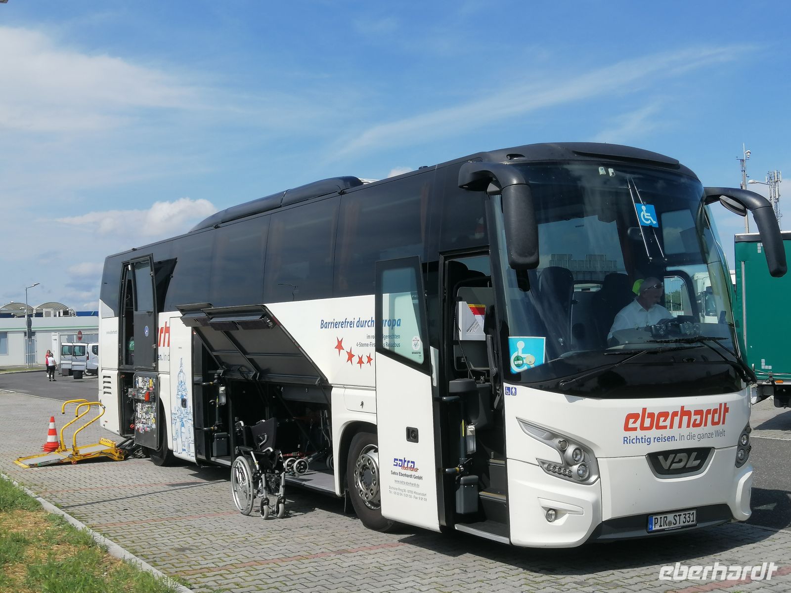 Anreise nach Podersdorf in Österreich mit eberhardt-Reisebus