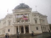 Stadtrundfahrt durch Wien, Volkstheater