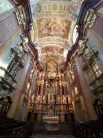 Besichtigung von Kloster Melk, Altar der Klosterkirche