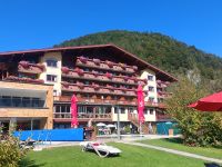 2025_Rad Walchsee-Hotel Bellevue-Seeseite