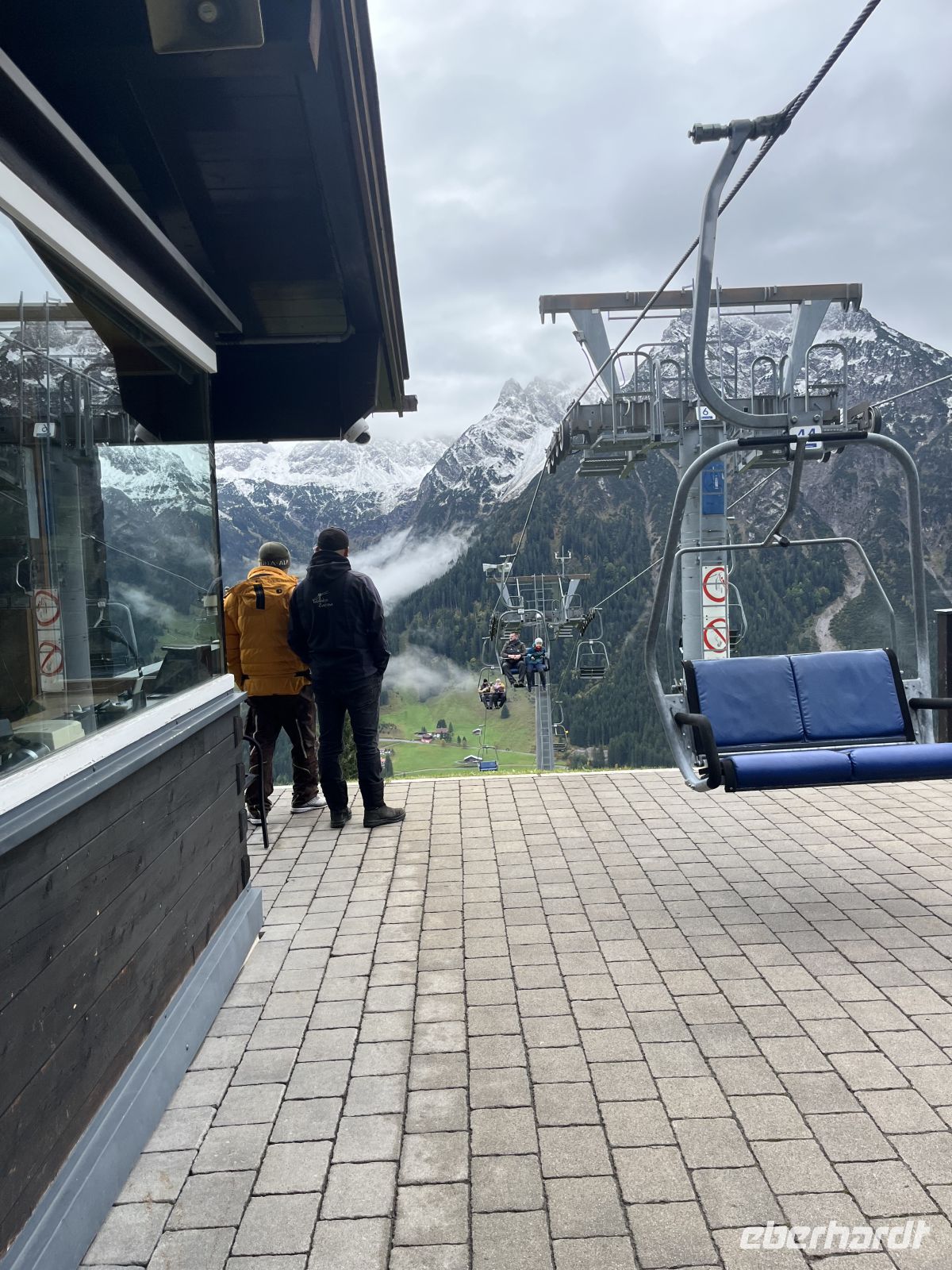 Ankunft Bergstation an der Sonne Alp