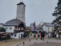 Weihn_Salzbg.: Oberndorf - Stille-Nacht-Kapelle - Kirchplatz
